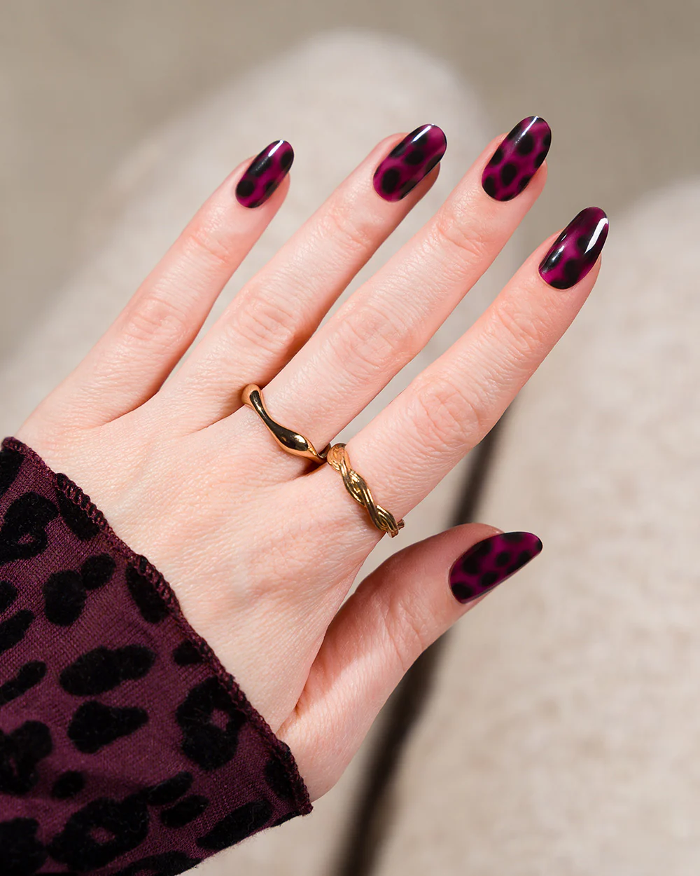 Pink Leo UV - Image 3